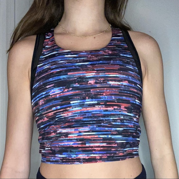 Lululemon size 4 athletic crop tank top - Picture 5 of 6